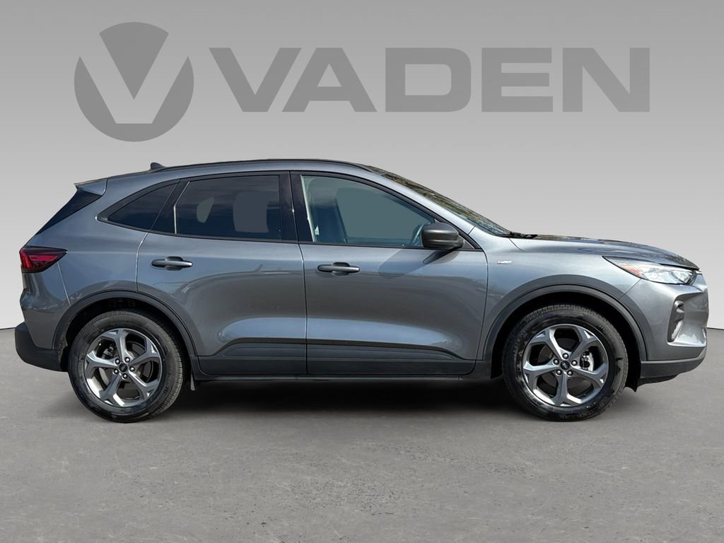 Used 2025 Ford Escape ST-Line image 6