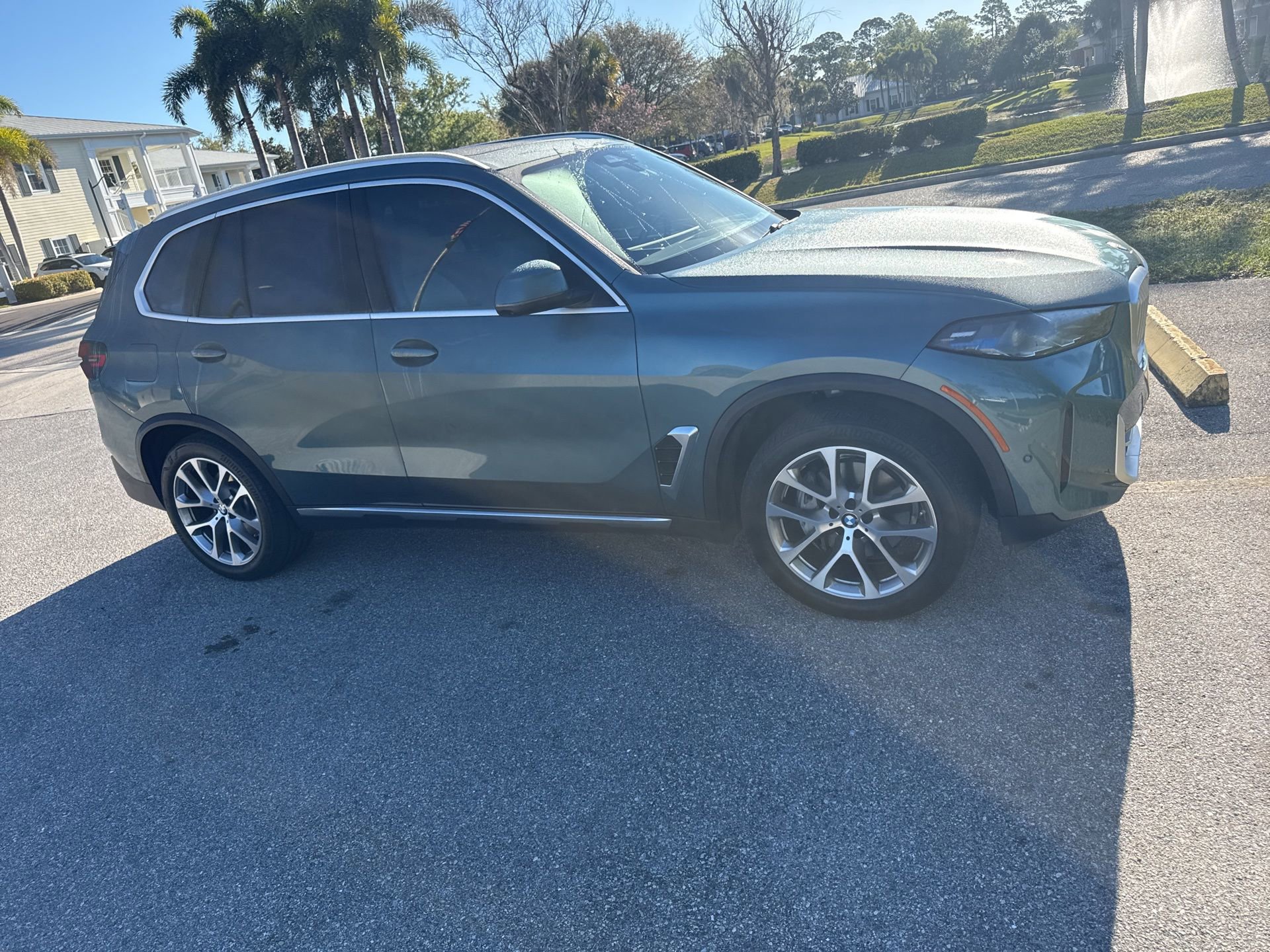 Certified 2024 BMW X5 sDrive40i w/ Premium Package image 3