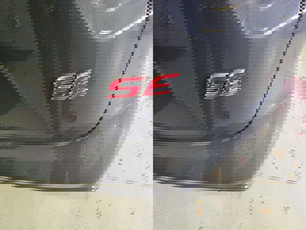 Used 2023 Toyota Corolla SE w/ SE Premium Package image 5