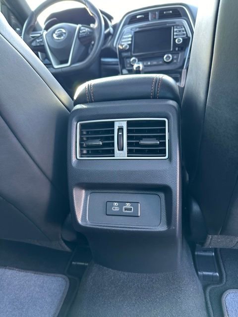 Used 2022 Nissan Maxima SR w/ Sport Mat Group FWD image 16