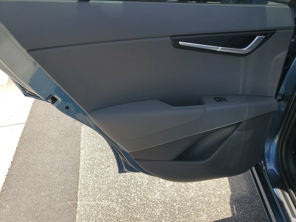New 2026 Kia Niro FWD image 24