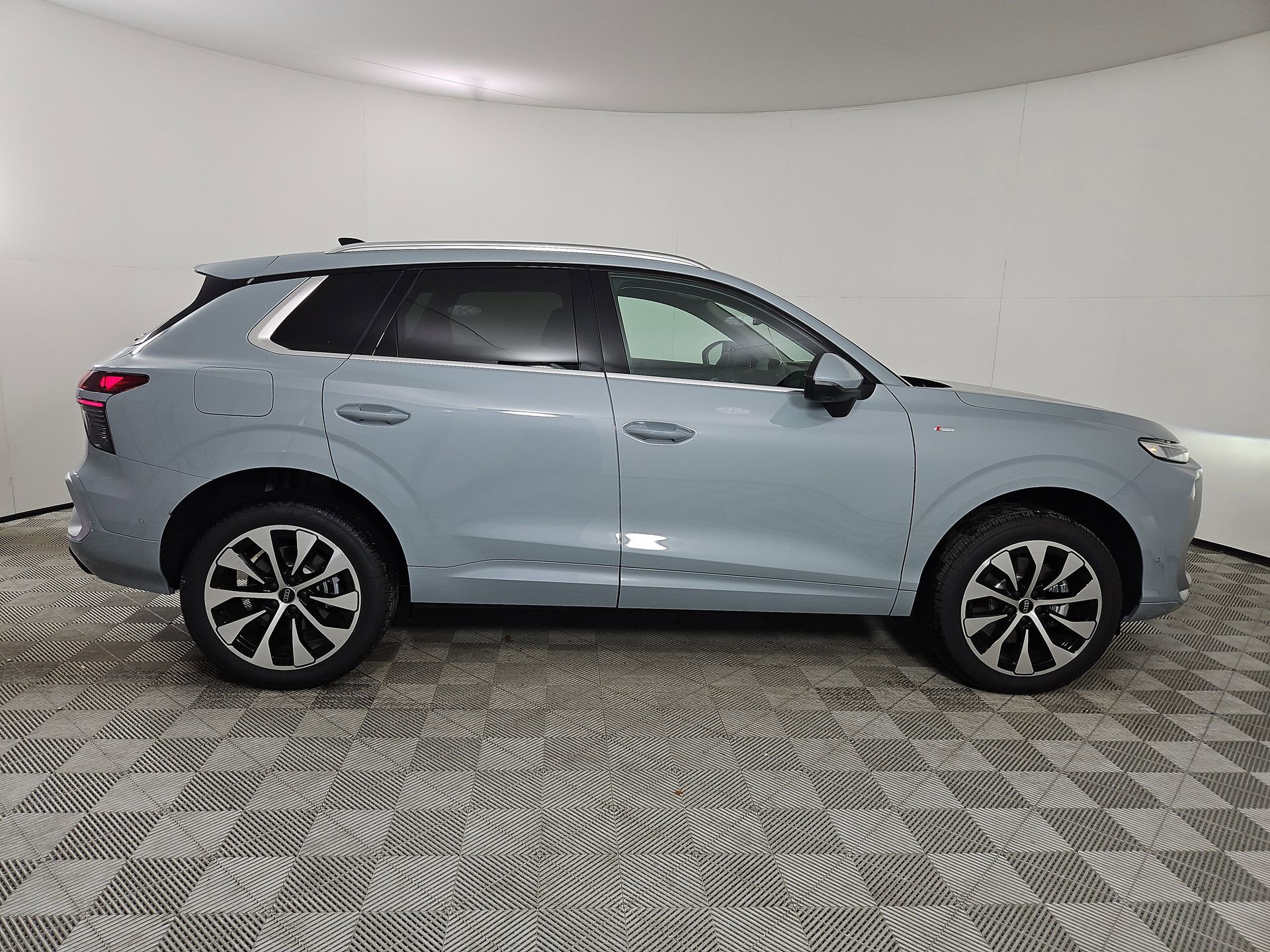 New 2026 Audi Q3 quattro 2.0T image 8