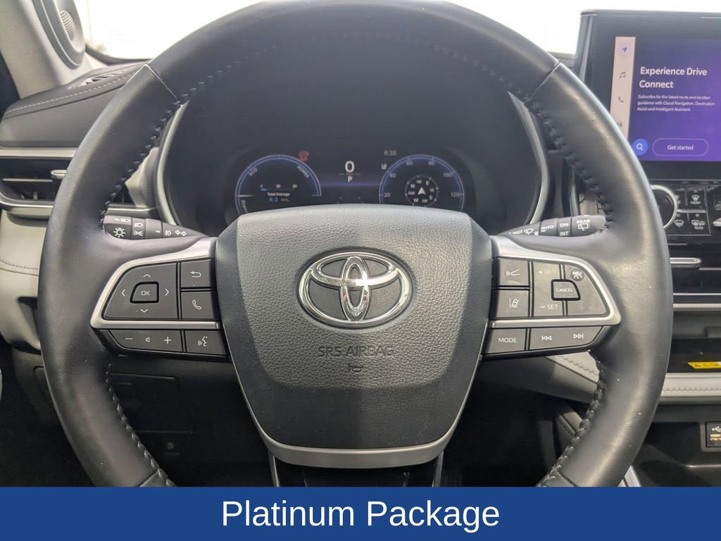 Used 2023 Toyota Highlander Platinum image 27