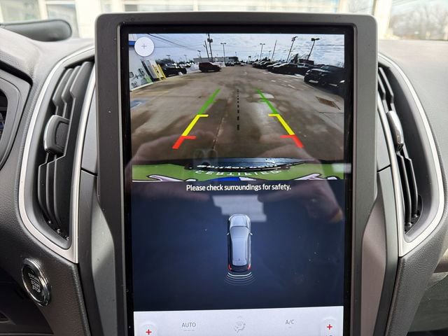 Used 2024 Ford Edge SE w/ Black Appearance Package image 19