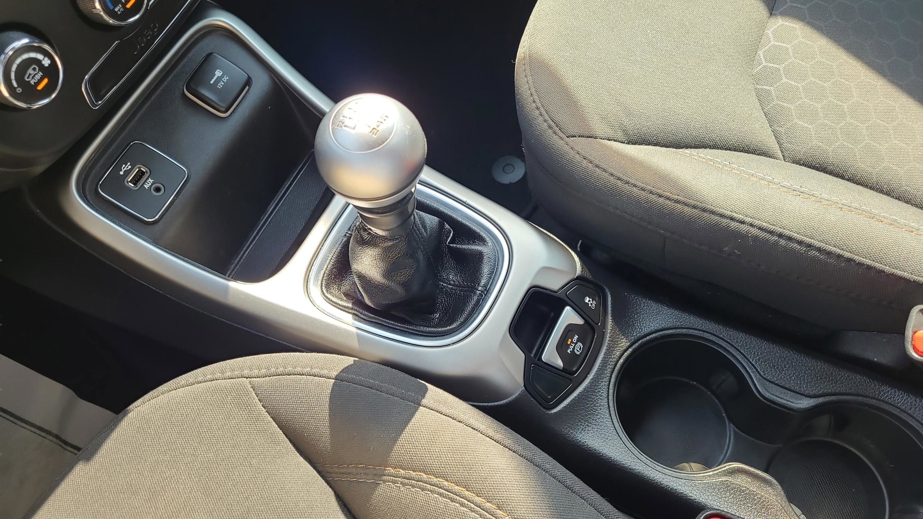 Used 2018 Jeep Compass Sport image 23