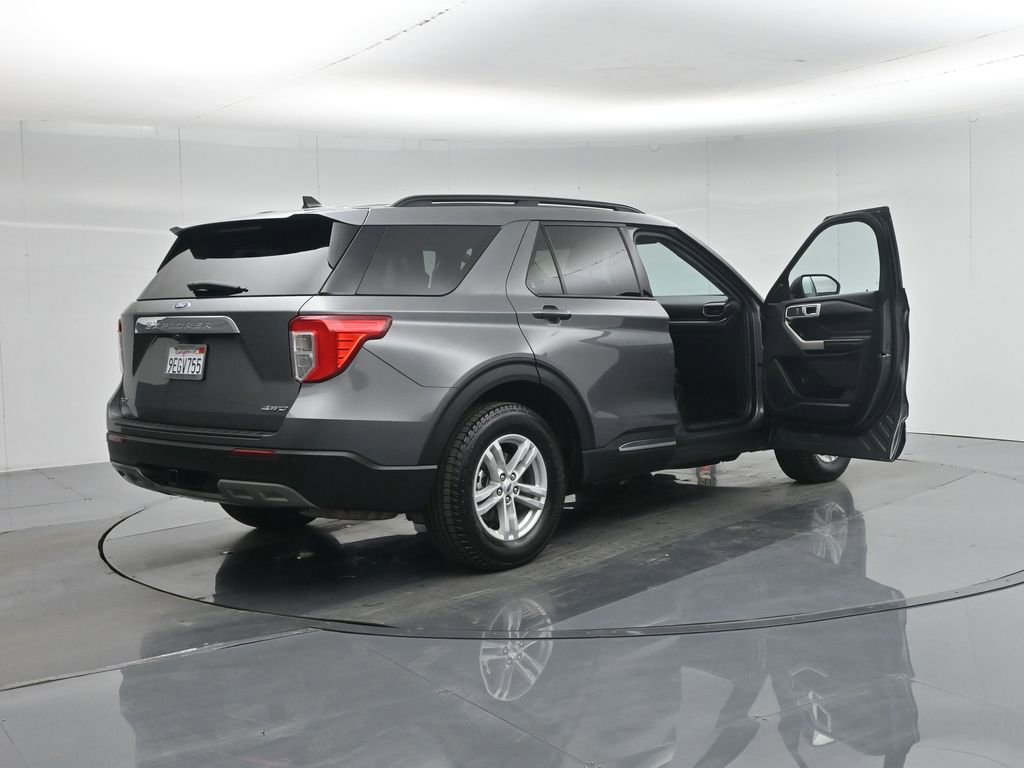 Certified 2022 Ford Explorer XLT w/ Equipment Group 202A image 36