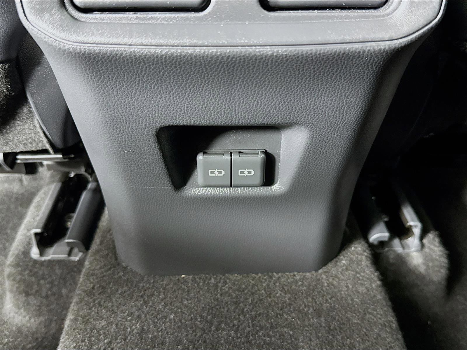 Used 2024 Toyota RAV4 XLE Premium image 27