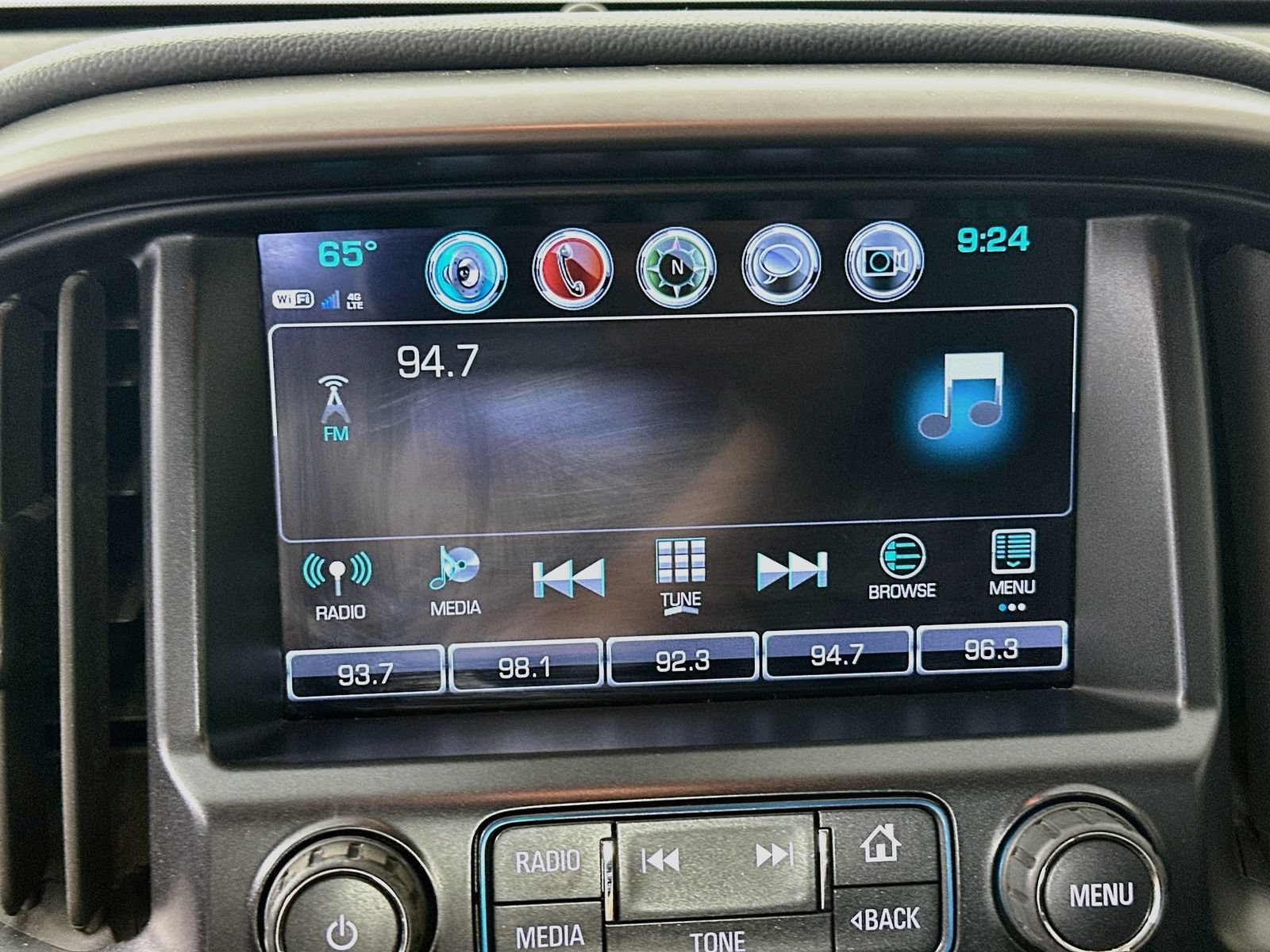 Used 2018 Chevrolet Colorado Z71 AWD/4WD image 14