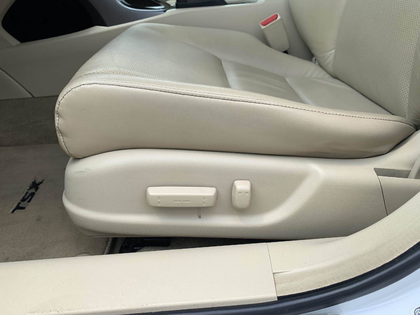 Used 2012 Acura TSX Sedan FWD image 32