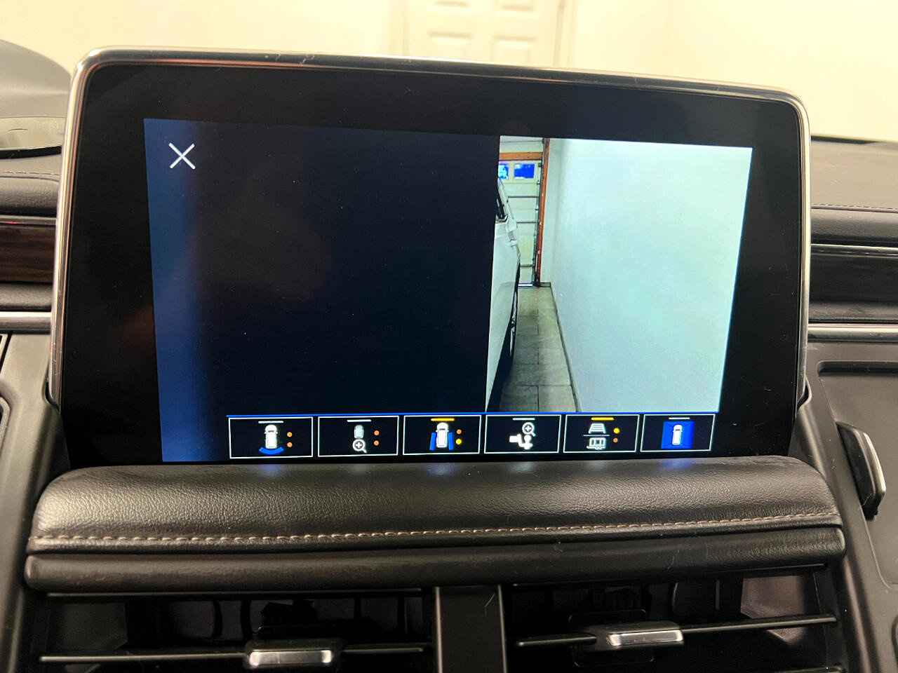 Used 2024 Chevrolet Tahoe High Country image 46