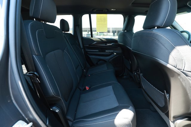 Certified 2024 Jeep Grand Cherokee Laredo X w/ Luxury Tech Group I RWD image 31