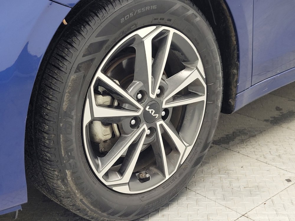 Used 2023 Kia Forte LXS image 31