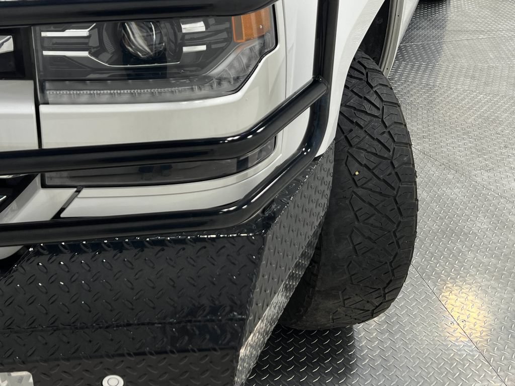 Used 2018 Chevrolet Silverado 1500 LTZ Z71 w/ LTZ Plus Package AWD/4WD image 40