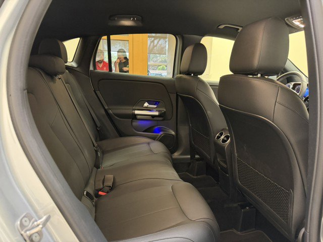 Used 2025 Mercedes-Benz GLA 250 image 14