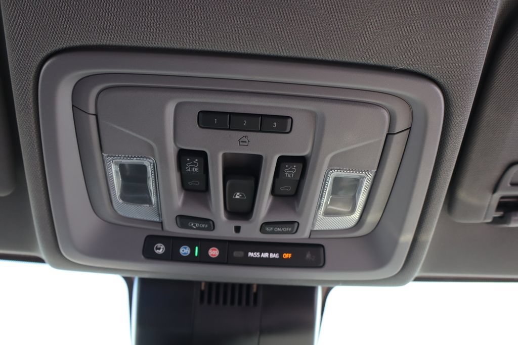 Used 2025 Chevrolet Silverado 1500 LT Trail Boss w/ Convenience Package II AWD/4WD image 15