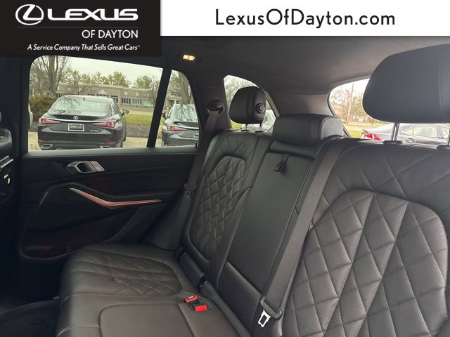 Used 2023 BMW X5 xDrive40i w/ Parking Assistance Package image 39