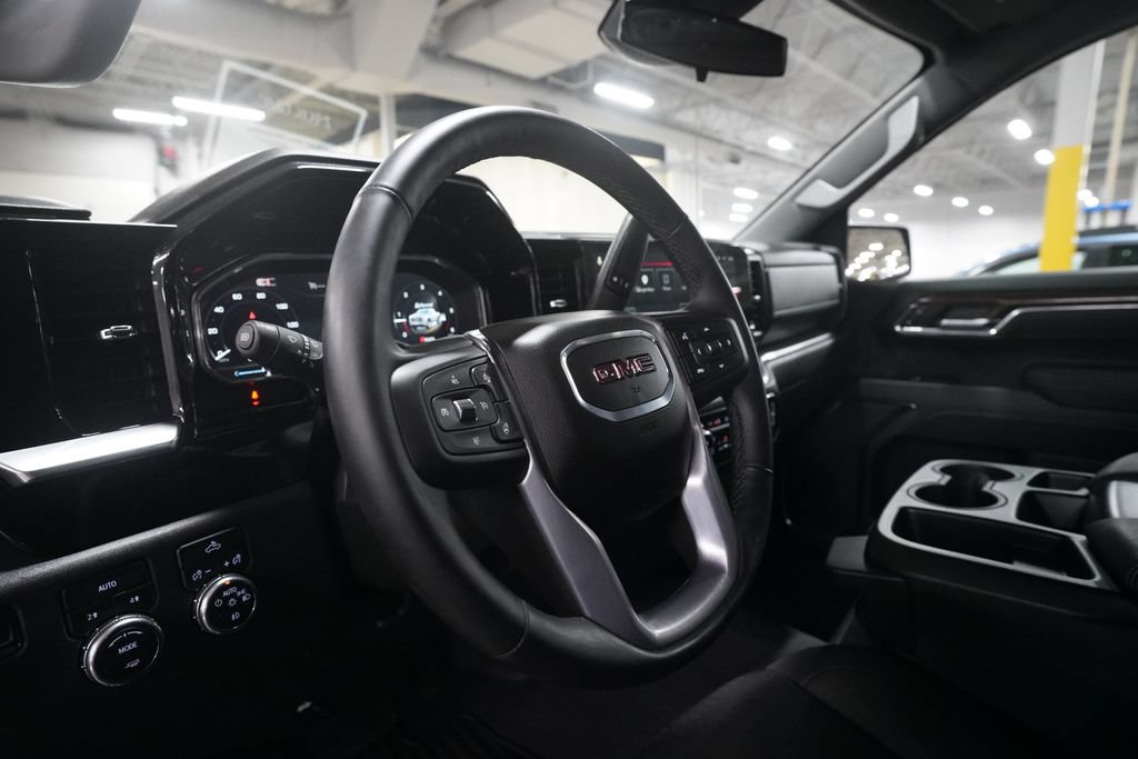 Used 2025 GMC Sierra 1500 Elevation AWD/4WD image 8