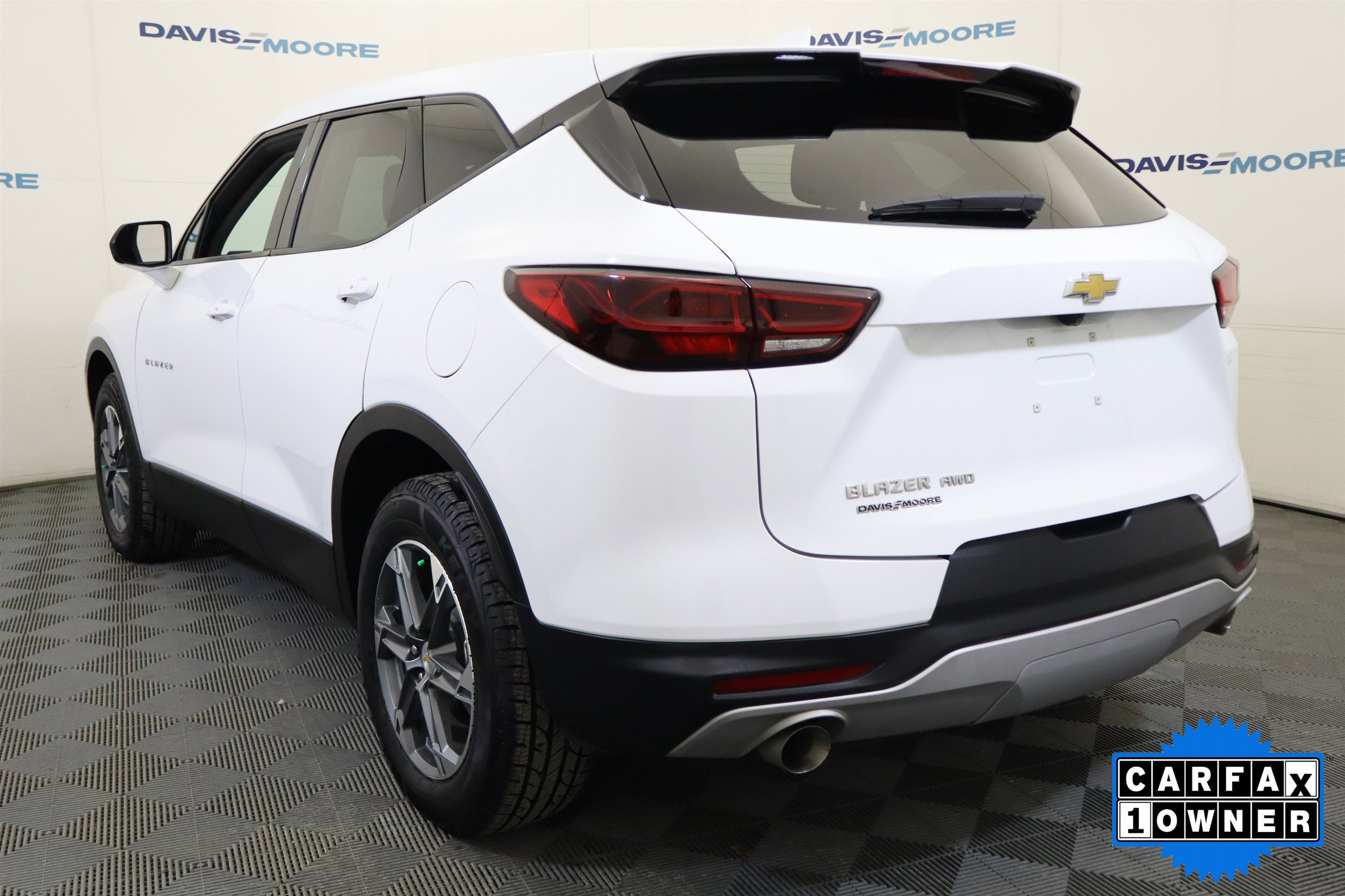 Used 2025 Chevrolet Blazer LT image 9