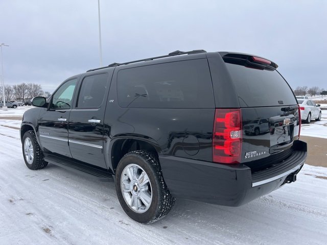 Used 2009 Chevrolet Suburban LTZ image 5