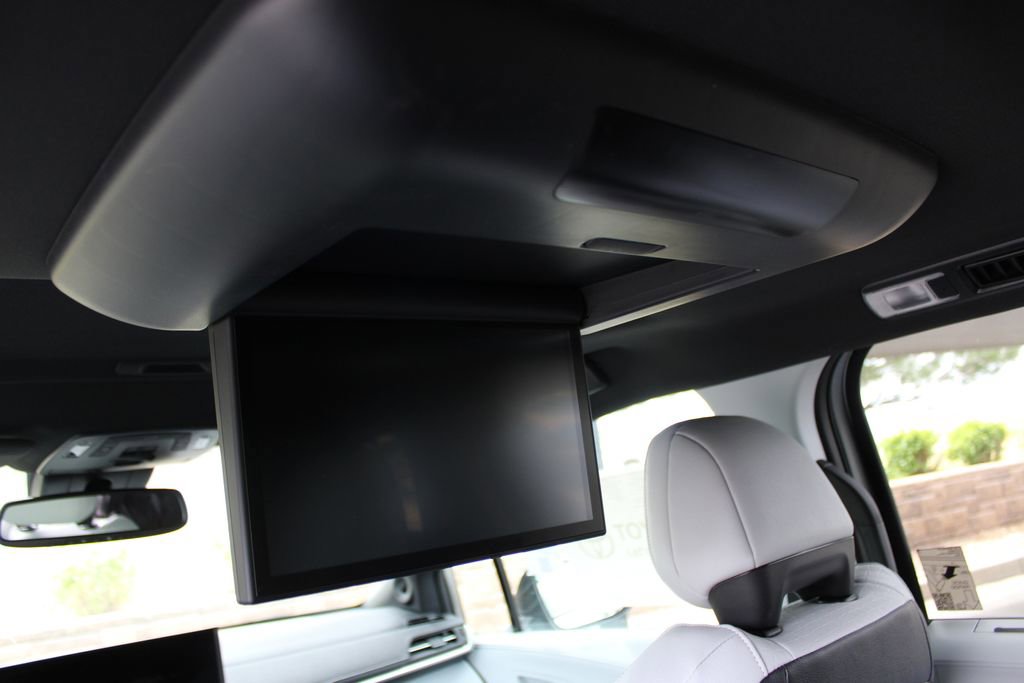 New 2026 Toyota Sienna XSE image 44