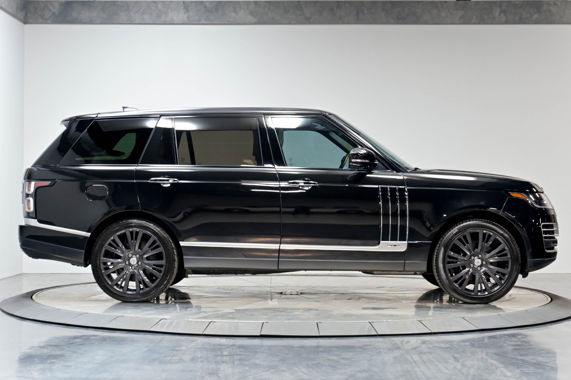 Used 2022 Land Rover Range Rover SV Autobiography Dynamic AWD/4WD image 18