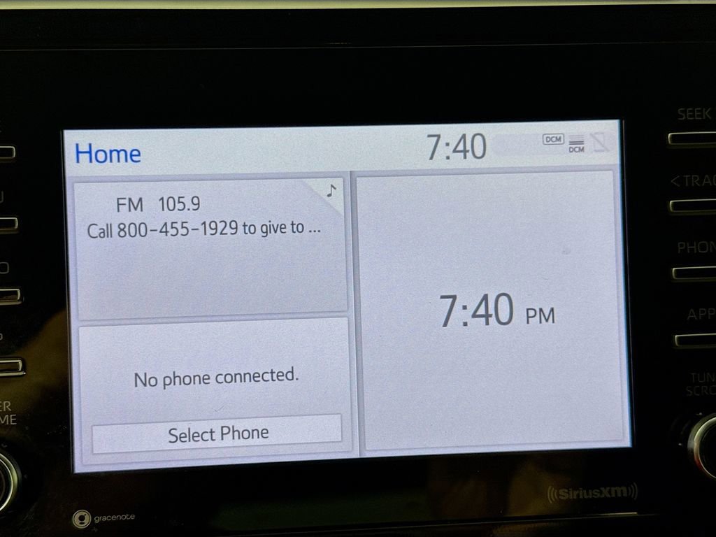 Used 2024 Toyota Camry SE image 14