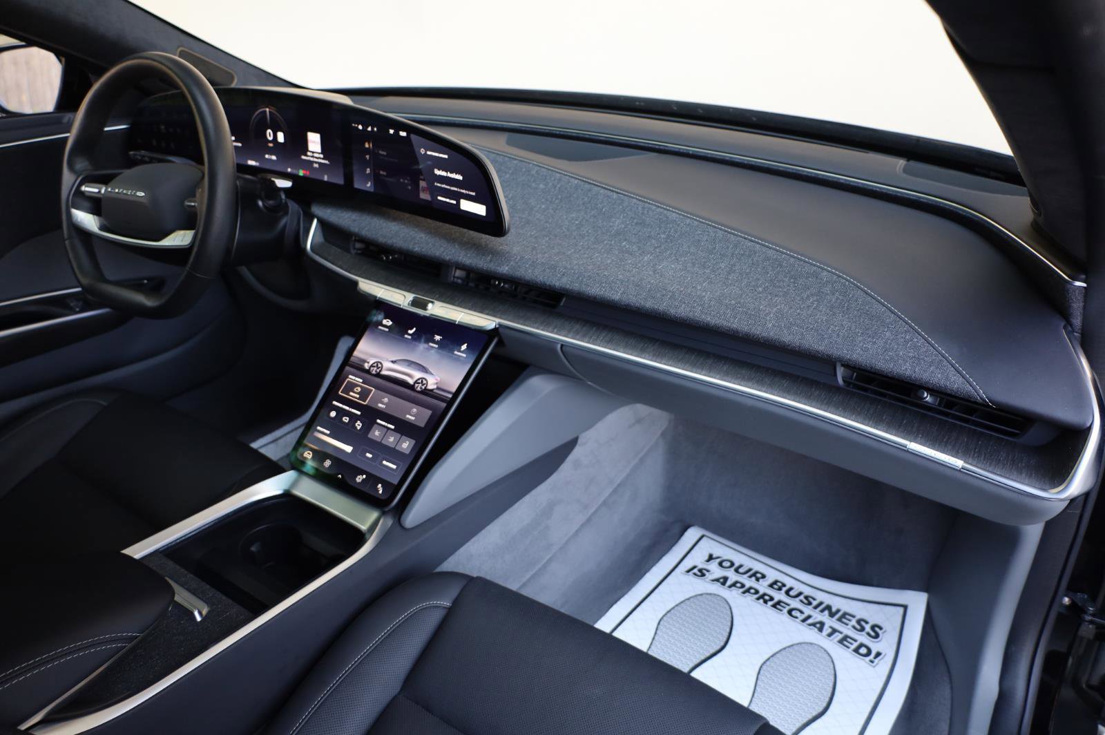 Used 2025 Lucid Air Touring AWD/4WD image 32