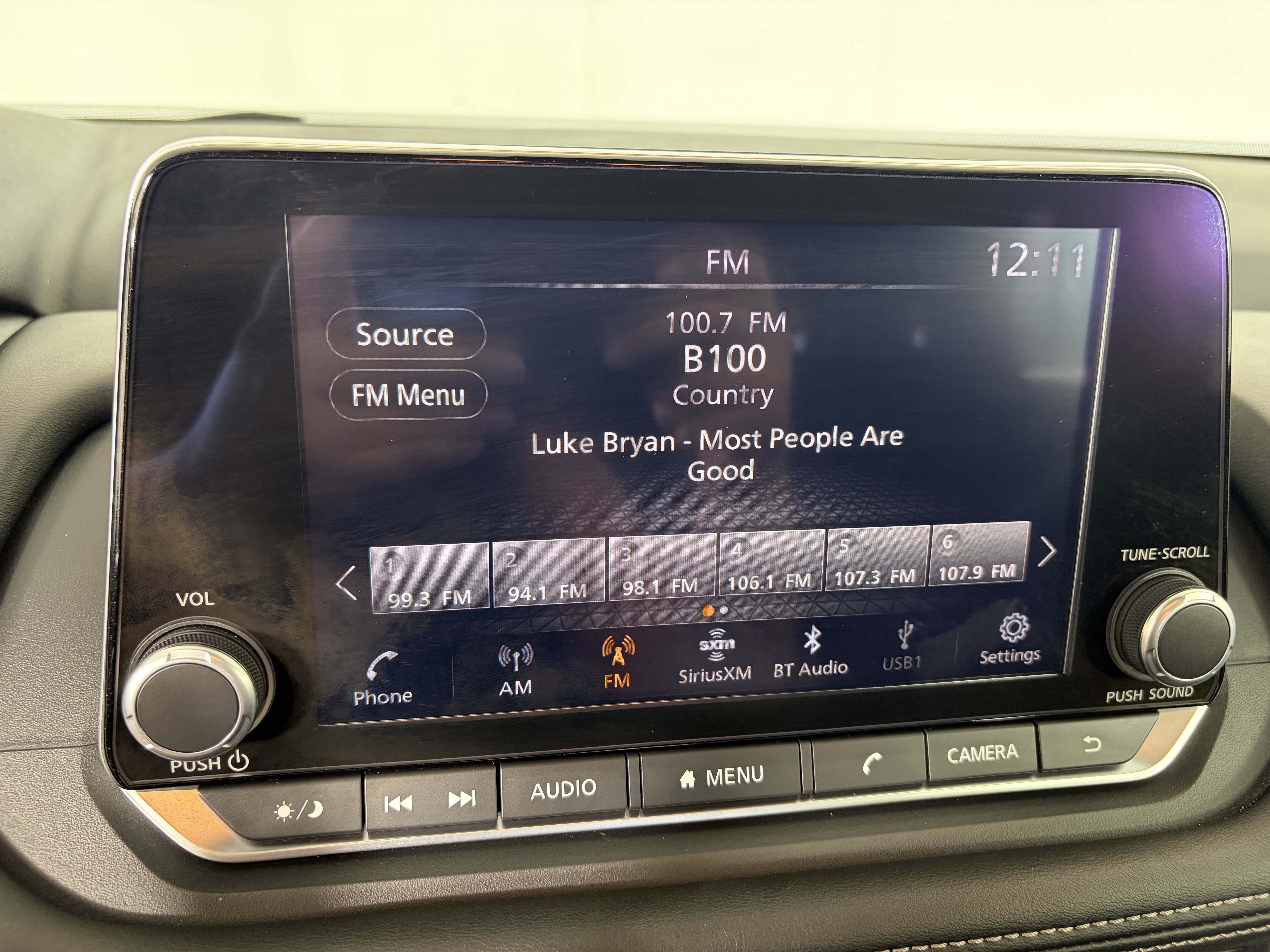 Used 2024 Nissan Rogue SV FWD image 19