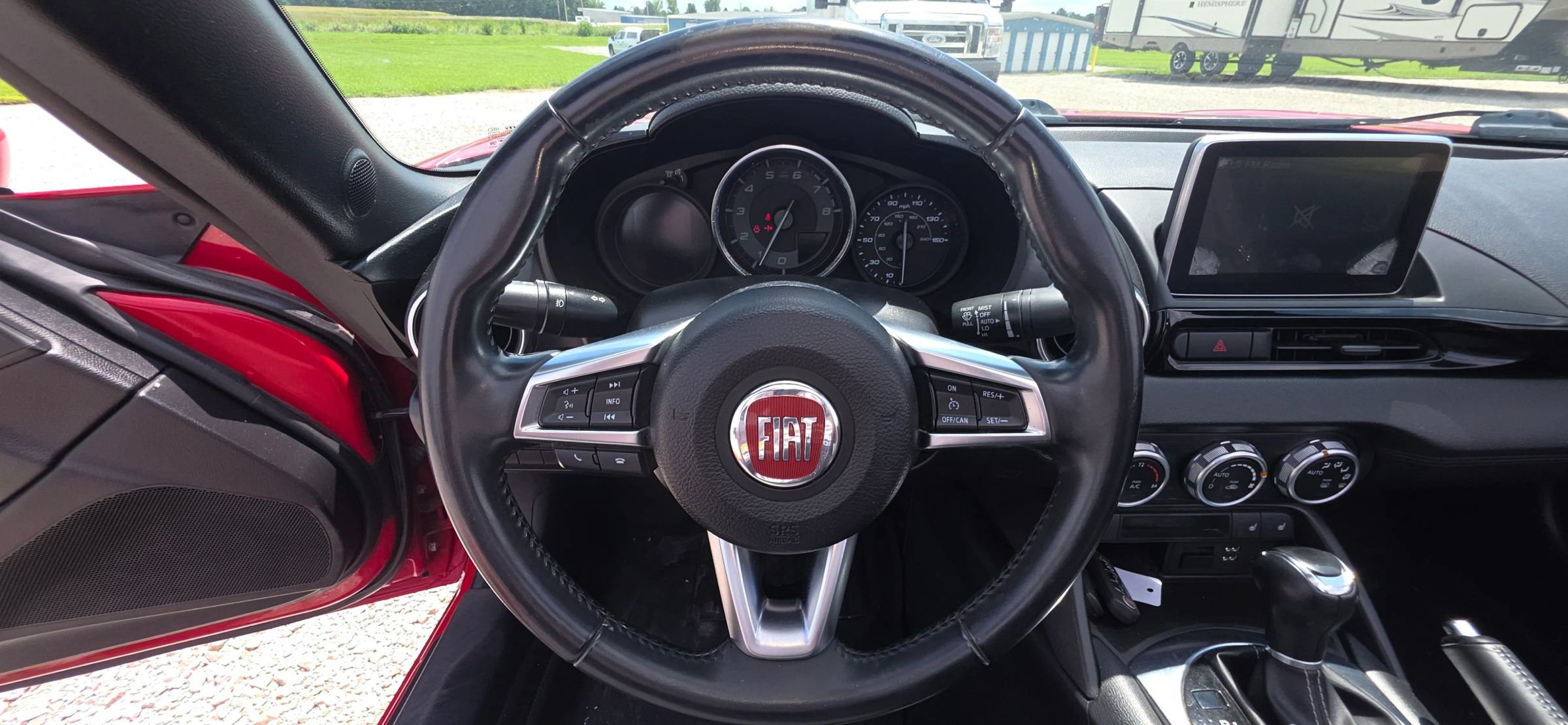 Used 2017 FIAT 124 Spider Lusso RWD image 15