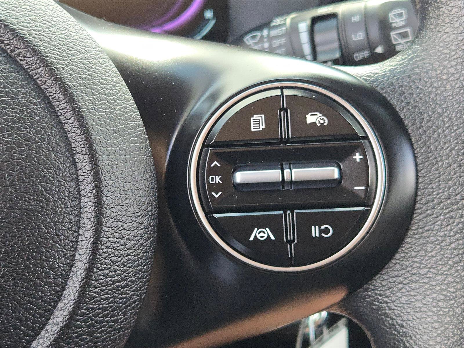 Used 2025 Kia Soul LX w/ LX Technology Package image 33