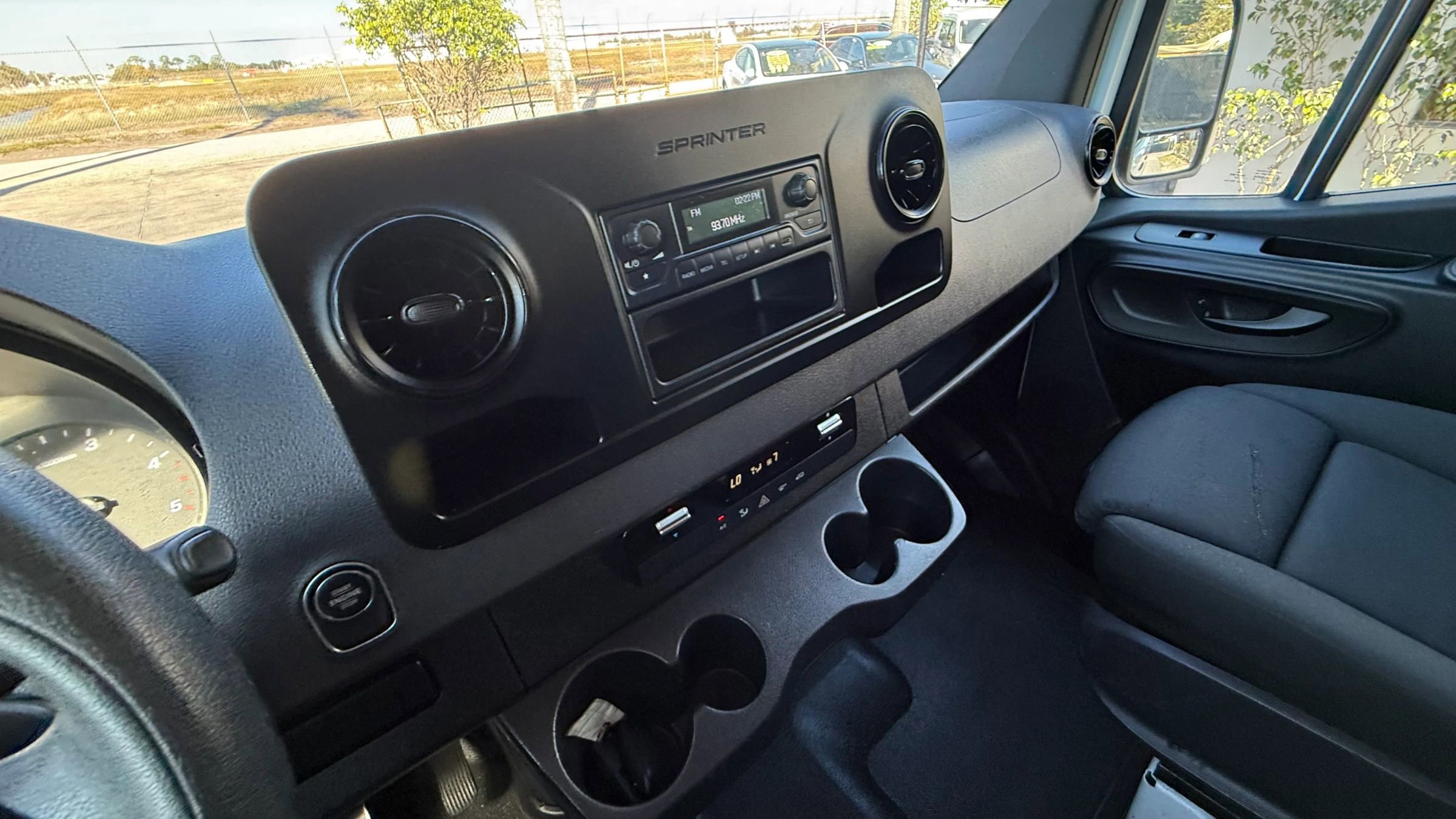 Used 2022 Mercedes-Benz Sprinter 2500 image 18