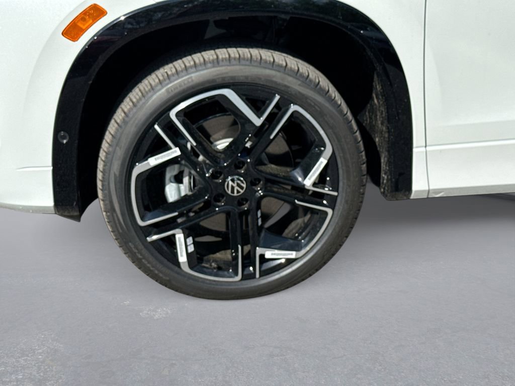 New 2026 Volkswagen Tiguan SEL R-Line AWD/4WD image 18