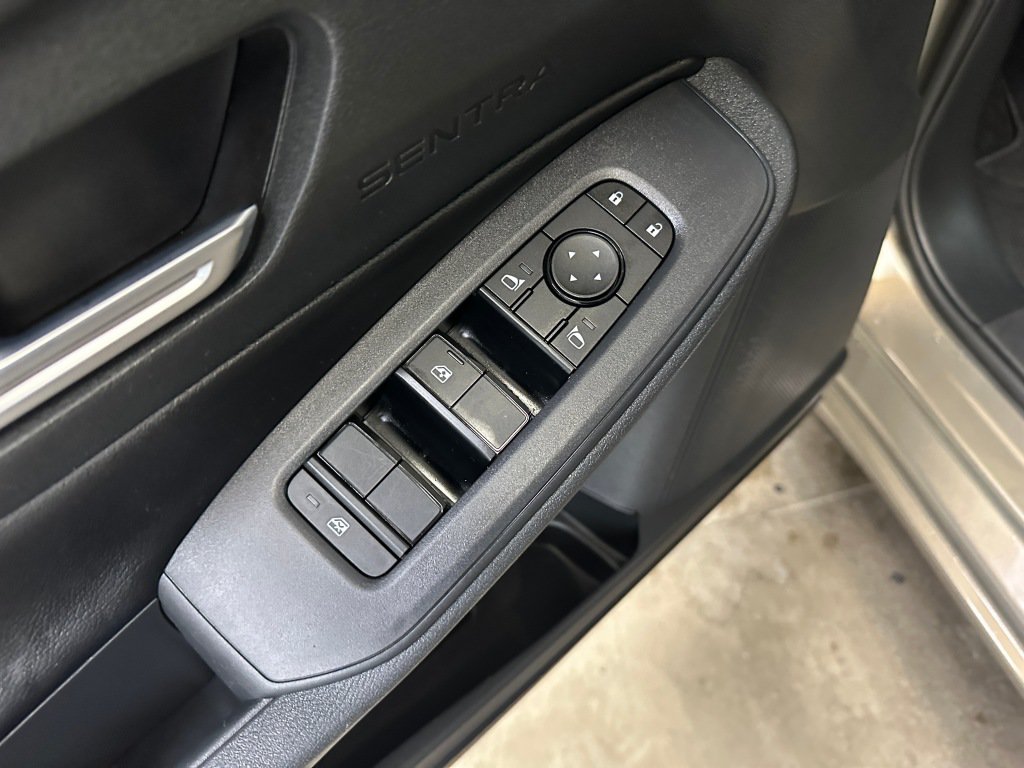 Used 2026 Nissan Sentra SV w/ Floor Mat Package FWD image 8