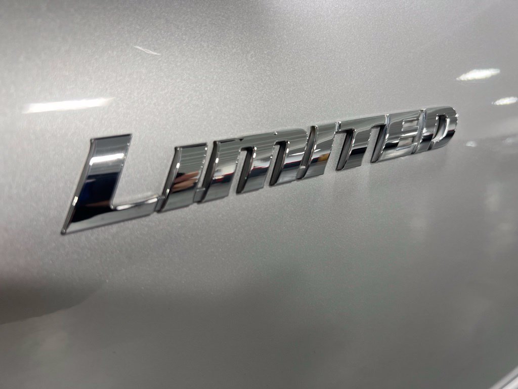 Used 2013 Toyota Highlander Limited FWD image 10
