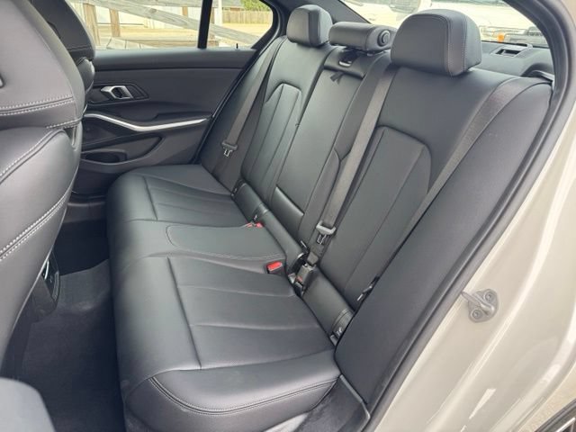 Used 2026 BMW 330i xDrive Sedan AWD/4WD image 24