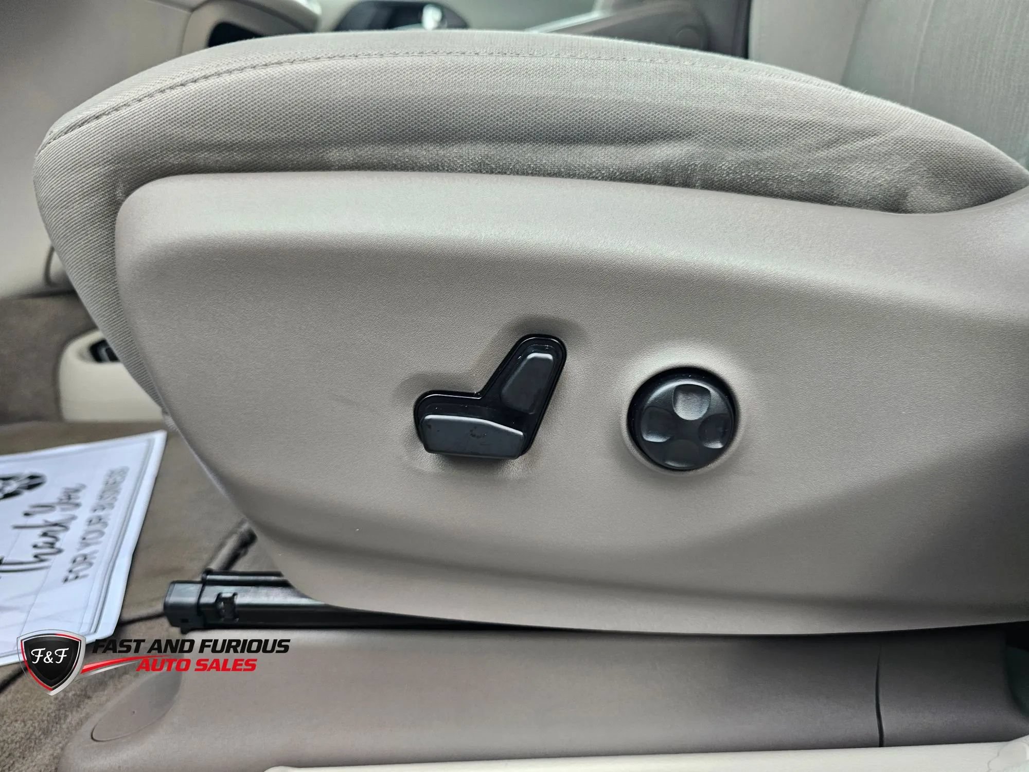Used 2020 Chrysler Pacifica Touring w/ Advanced Safetytec Group FWD image 33