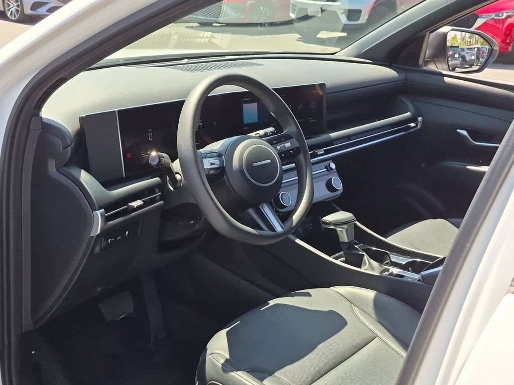 Used 2025 Hyundai Santa Cruz SEL AWD/4WD image 15