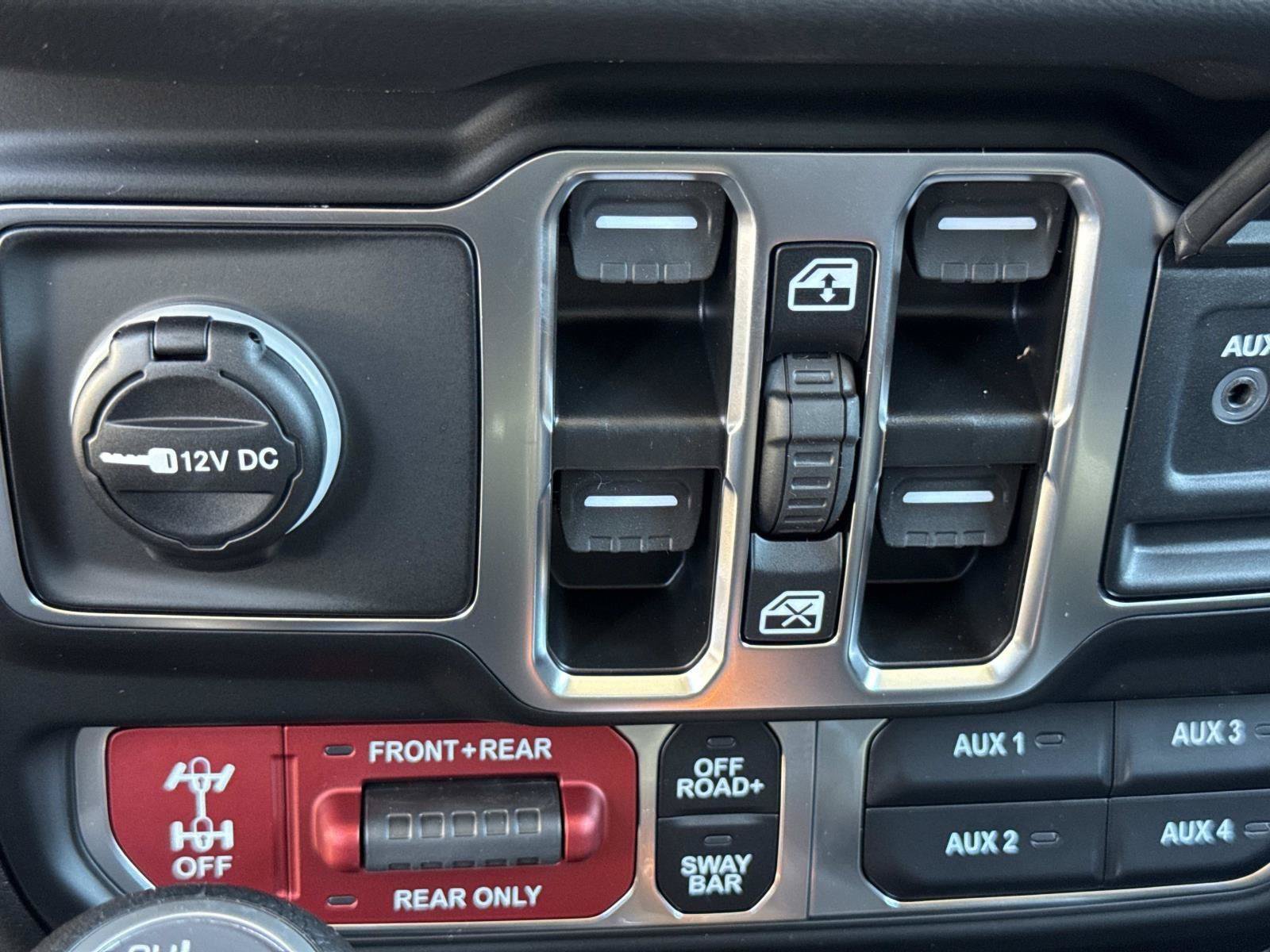 New 2026 Jeep Gladiator Rubicon w/ Safety Group AWD/4WD image 29