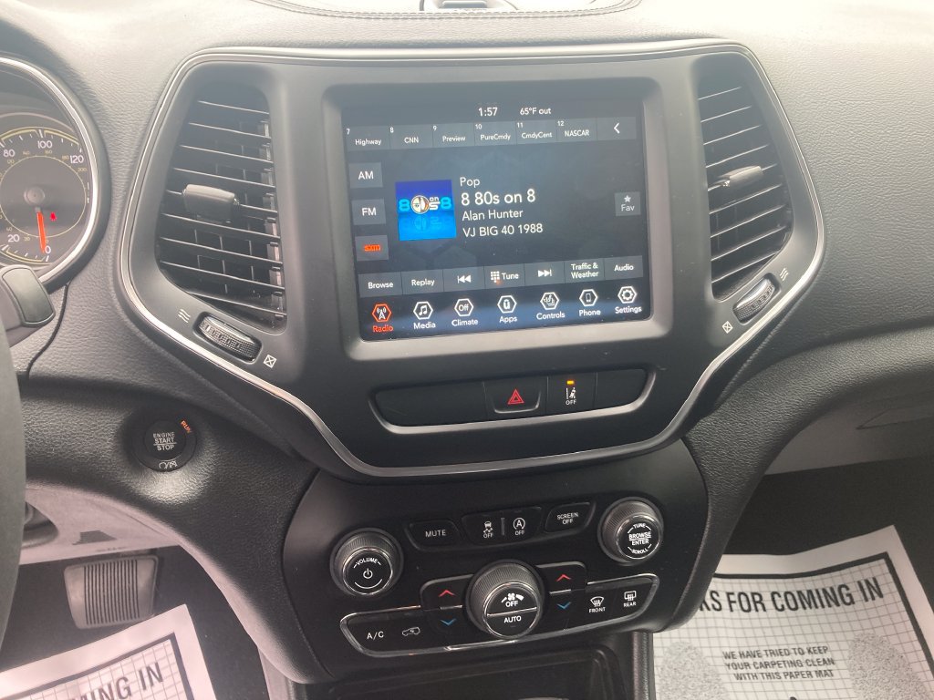 Used 2022 Jeep Cherokee Latitude Lux AWD/4WD image 23