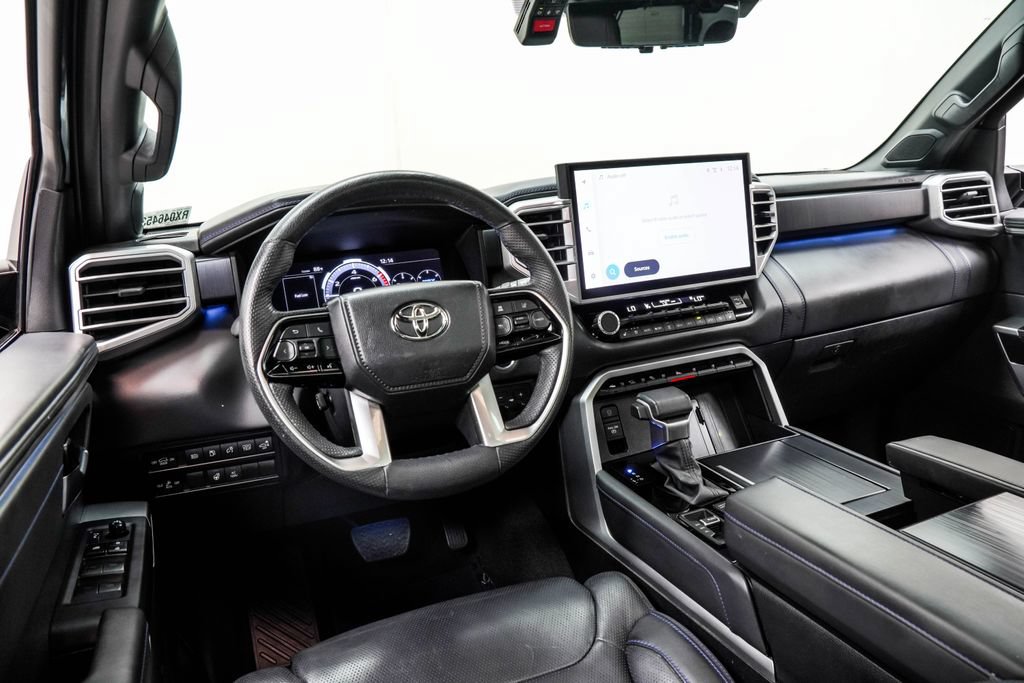 Used 2024 Toyota Sequoia Platinum AWD/4WD image 4