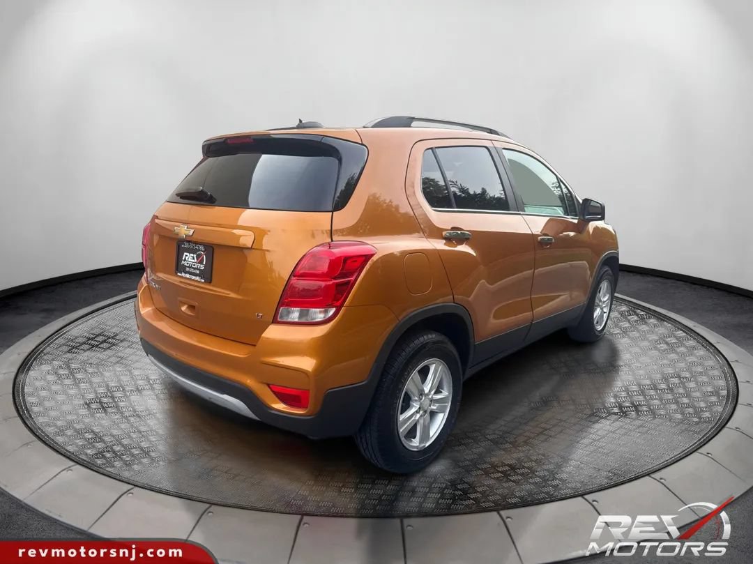 Used 2017 Chevrolet Trax LT w/ LT Convenience Package AWD/4WD image 5