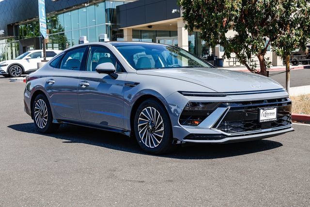 New 2026 Hyundai Sonata Limited FWD image 6