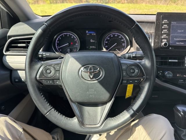 Used 2022 Toyota Camry SE image 17