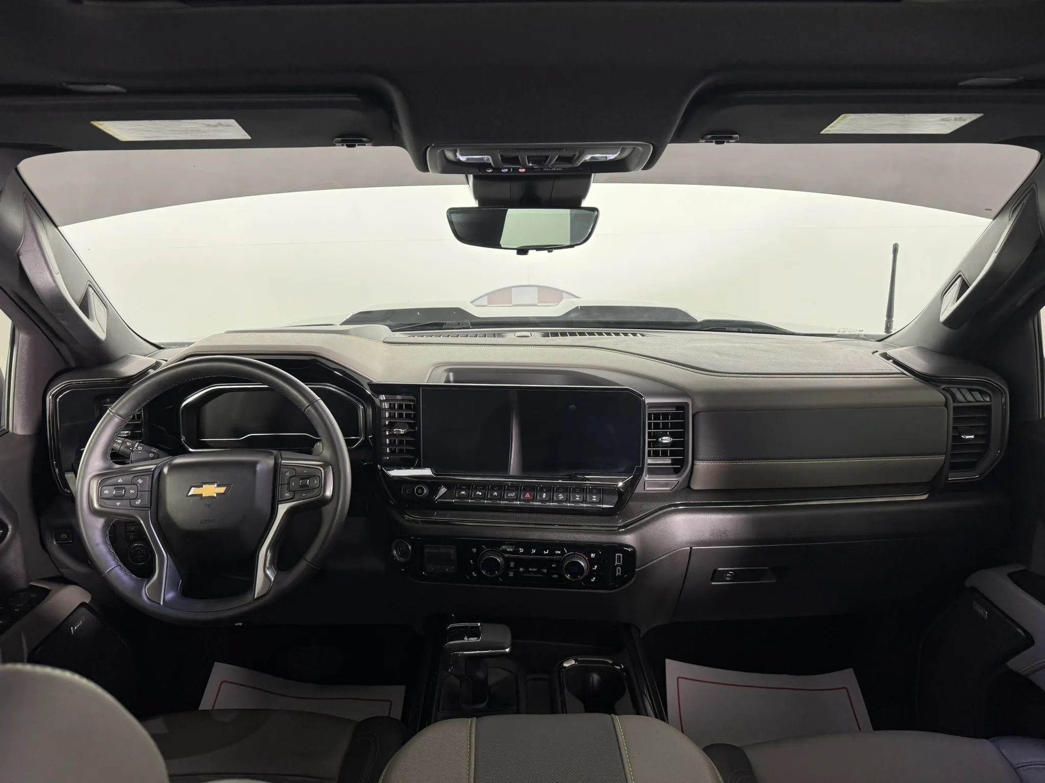Used 2025 Chevrolet Silverado 1500 ZR2 w/ Technology Package AWD/4WD image 11