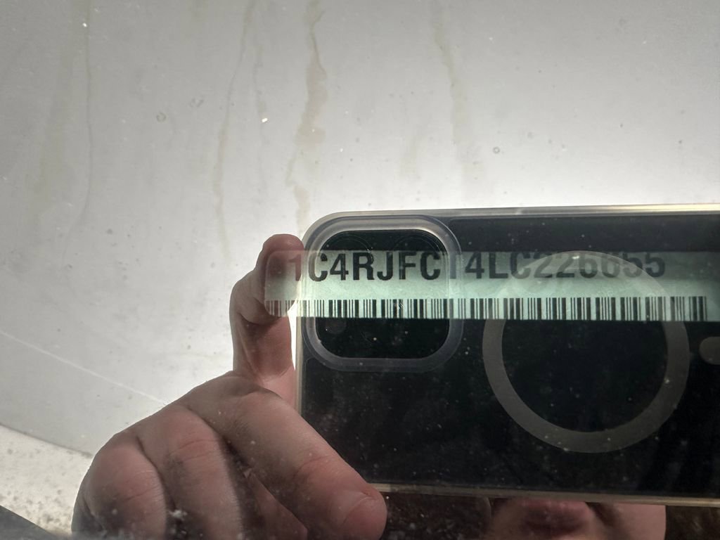 Used 2020 Jeep Grand Cherokee Overland image 43