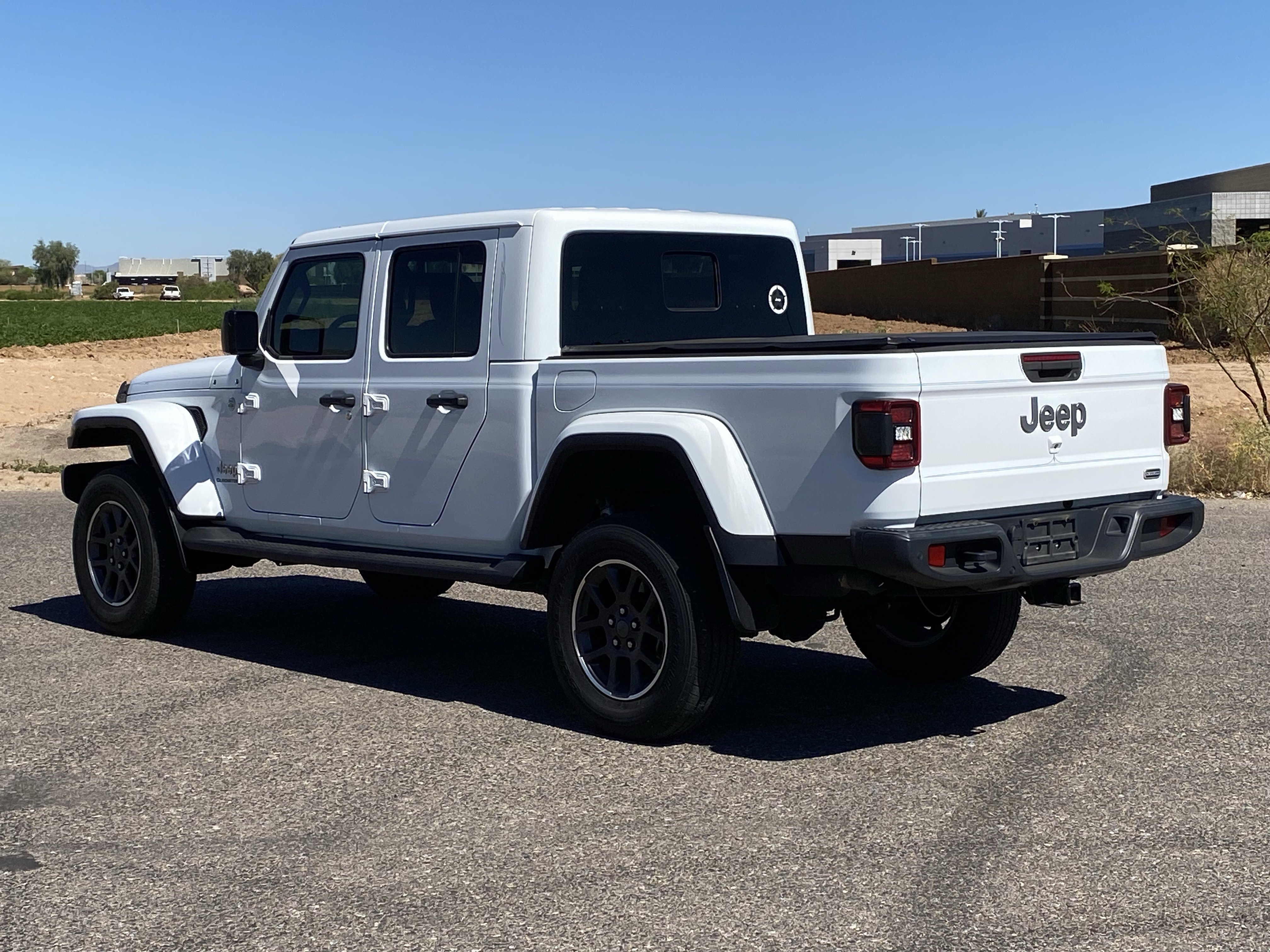 Used 2020 Jeep Gladiator Overland image 5