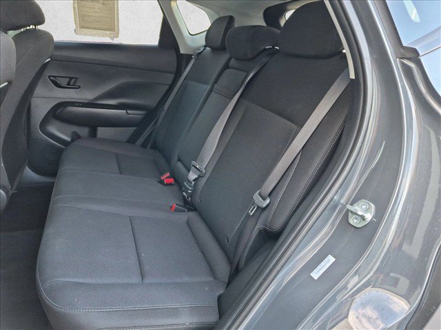 Used 2025 Hyundai Kona SEL FWD image 18