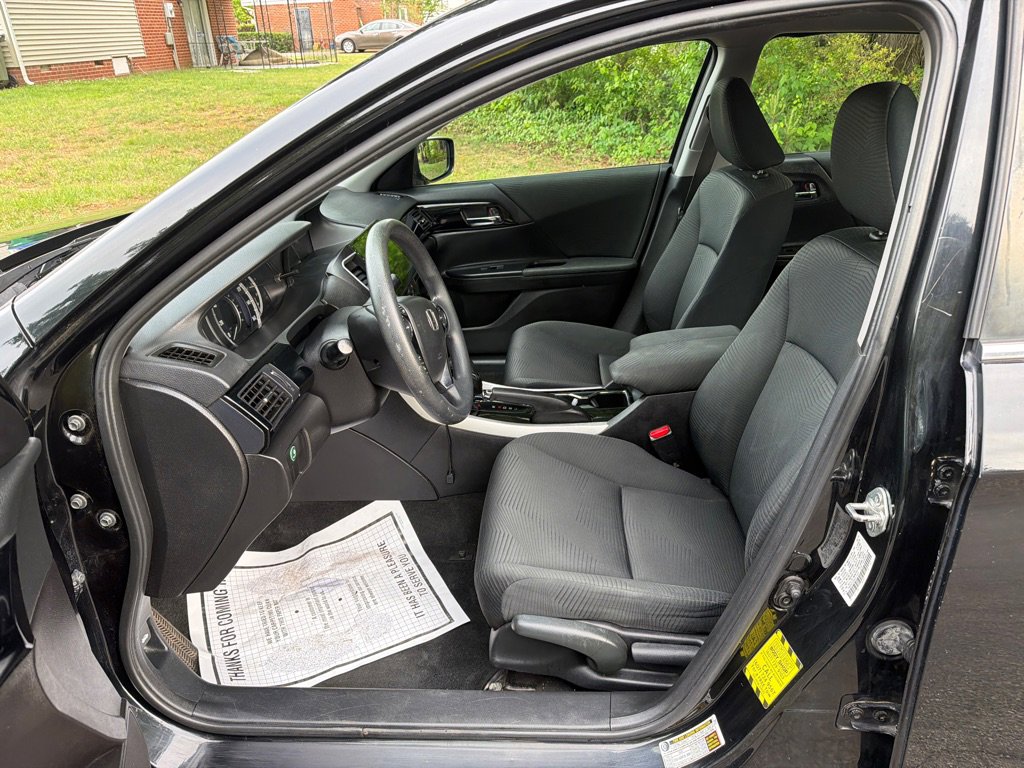 Used 2016 Honda Accord LX image 15