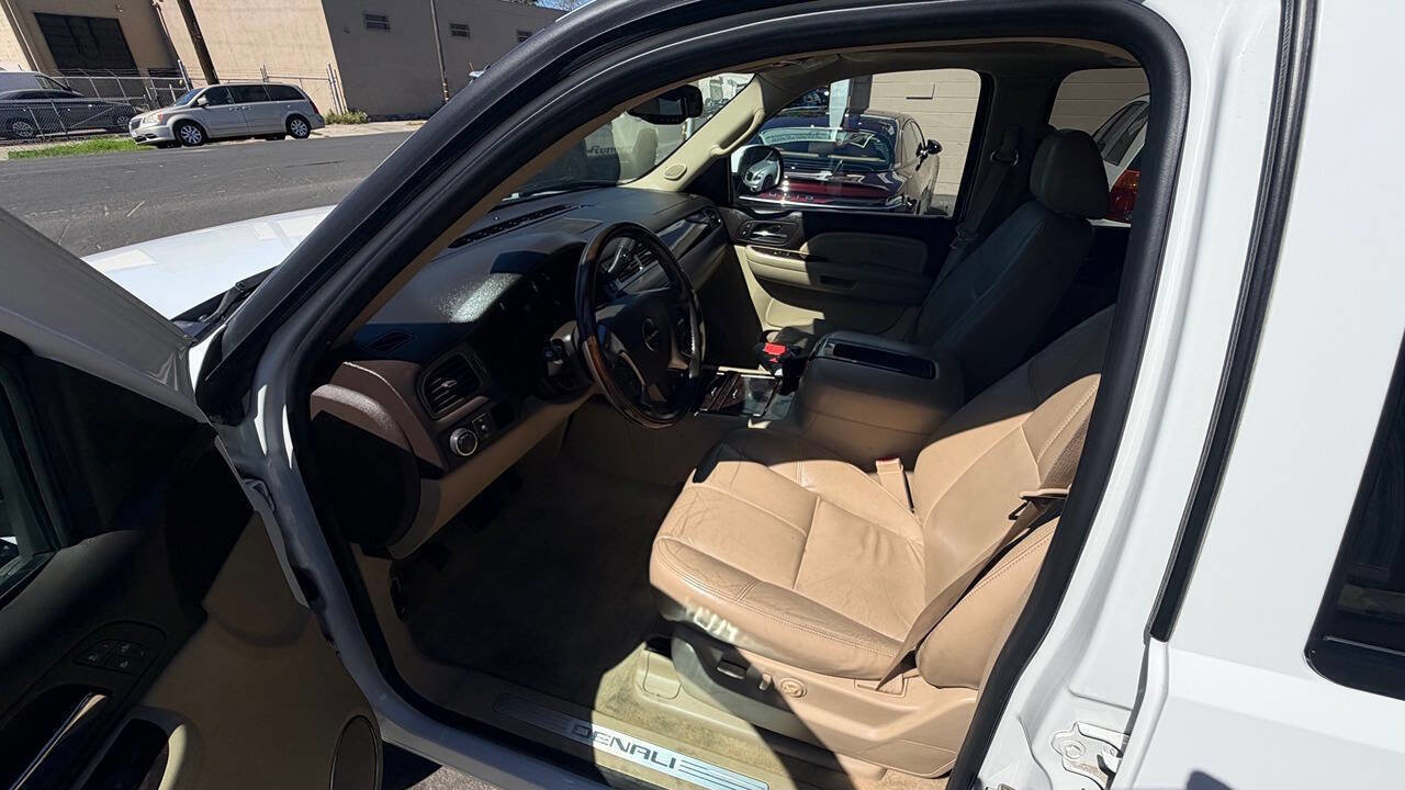 Used 2007 GMC Yukon XL Denali image 19