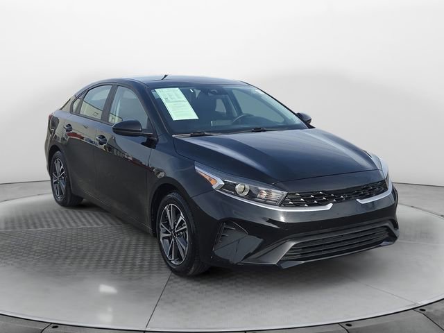 Used 2023 Kia Forte LXS image 7